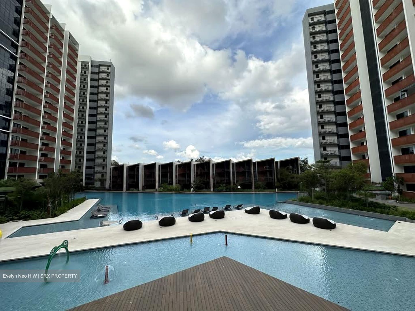 Riverfront Residences (D19), Apartment #557739031